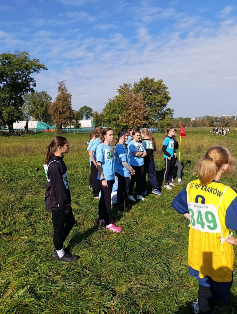 Sukcesy naszych uczniów podczas Małopolskich Jesiennych Biegów Przełajowych LZS i Szkół Rolniczych!