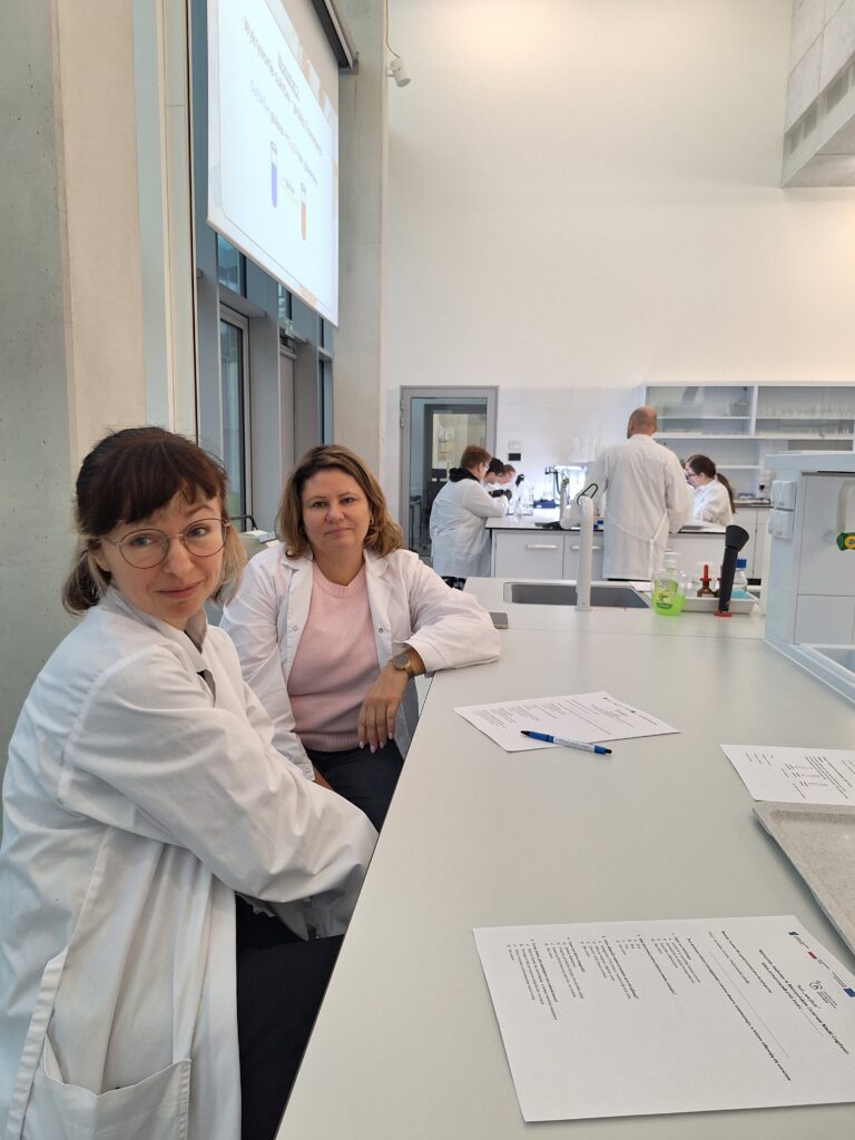 W dniach 30 września – 1 października uczniowie naszego Technikum Żywienia mieli wyjątkową okazję uczestniczyć w wyjeździe edukacyjnym do Krakowa, który połączył naukę z integracją i rozwijaniem pasji zawodowych.