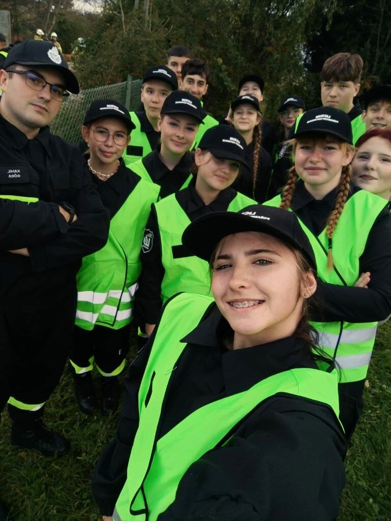 Sobota, 25 października 2025 roku, na długo pozostanie w pamięci uczniów ZS CKU w Radoczy. Tego dnia szkoła zamieniła się w centrum emocji, realizmu i prawdziwej nauki w działaniu!