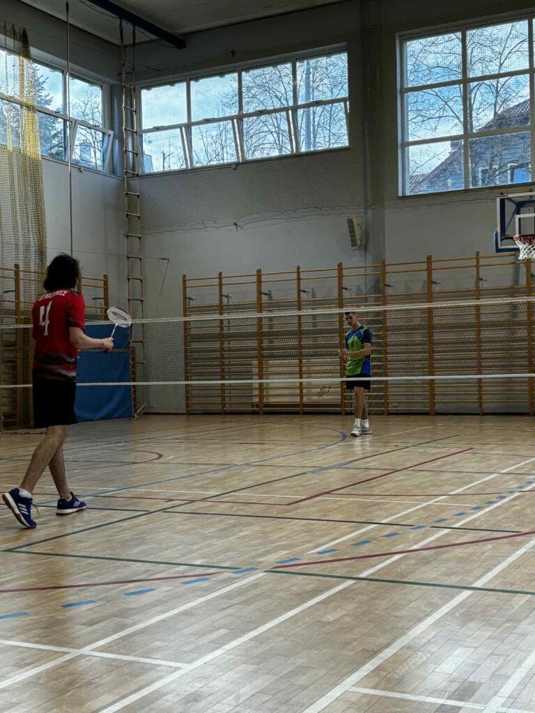 30 października na sali sportowej w Kalwarii Zebrzydowskiej odbyła się Licealiada Powiatu Wadowickiego w badmintonie. Zawody rozegrano systemem „każdy z każdym”, co dostarczyło wielu emocji i ciekawych pojedynków.