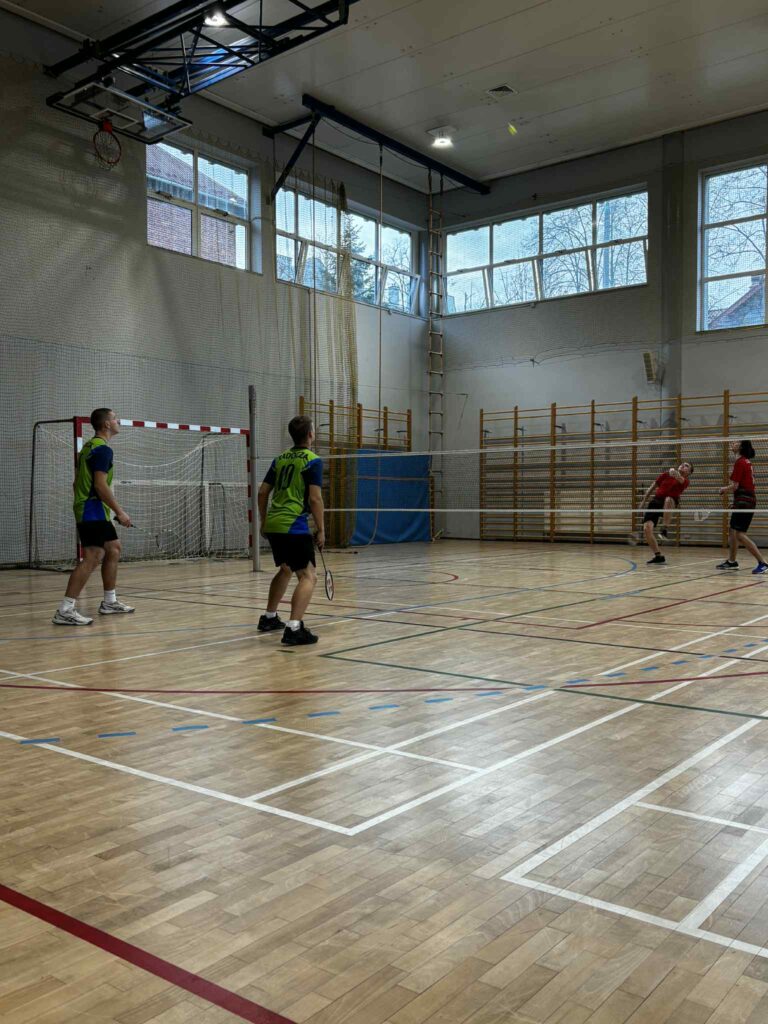 30 października na sali sportowej w Kalwarii Zebrzydowskiej odbyła się Licealiada Powiatu Wadowickiego w badmintonie. Zawody rozegrano systemem „każdy z każdym”, co dostarczyło wielu emocji i ciekawych pojedynków.