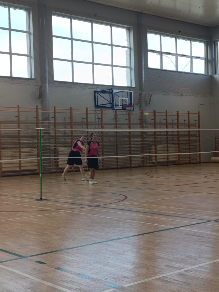 30 października na sali sportowej w Kalwarii Zebrzydowskiej odbyła się Licealiada Powiatu Wadowickiego w badmintonie. Zawody rozegrano systemem „każdy z każdym”, co dostarczyło wielu emocji i ciekawych pojedynków.