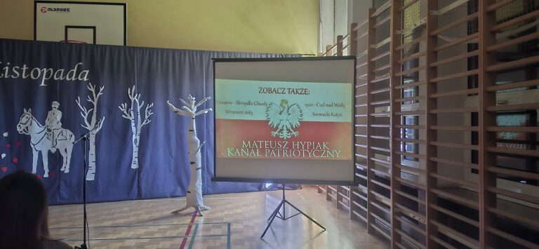 pel z okazji Święta Niepodległości Dziś w naszej szkole odbył się uroczysty apel z okazji Święta Niepodległości. Uczniowie przypomnieli, jak ważne jest pielęgnowanie pamięci o historii i wolności naszego kraju.