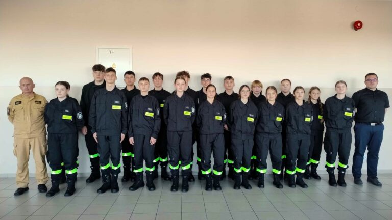 W ramach cyklu „Spotkania z niezwykłymi ludźmi” gościliśmy w naszej szkole mł. bryg. Jacka Kolbrę z Wydziału Operacyjno-Szkoleniowego Komendy Powiatowej Państwowej Straży Pożarnej w Wadowicach.